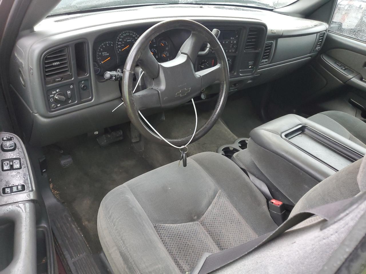 2003 Chevrolet Silverado - Image 8