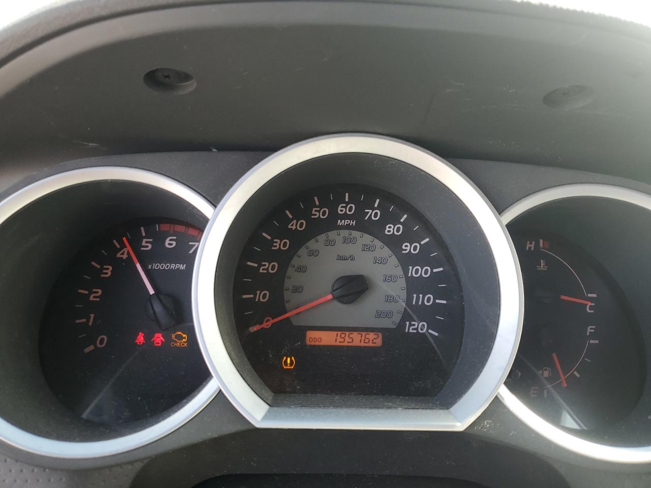 2006 Toyota Tacoma - Image 9