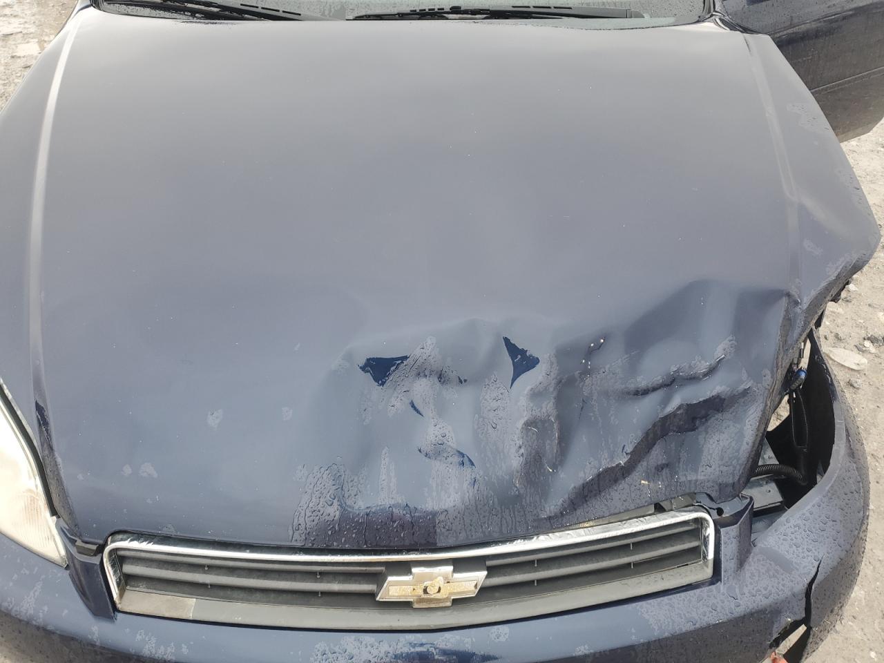 2009 Chevrolet Impala - Image 12
