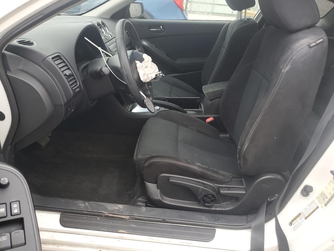 2010 Nissan Altima - Image 7