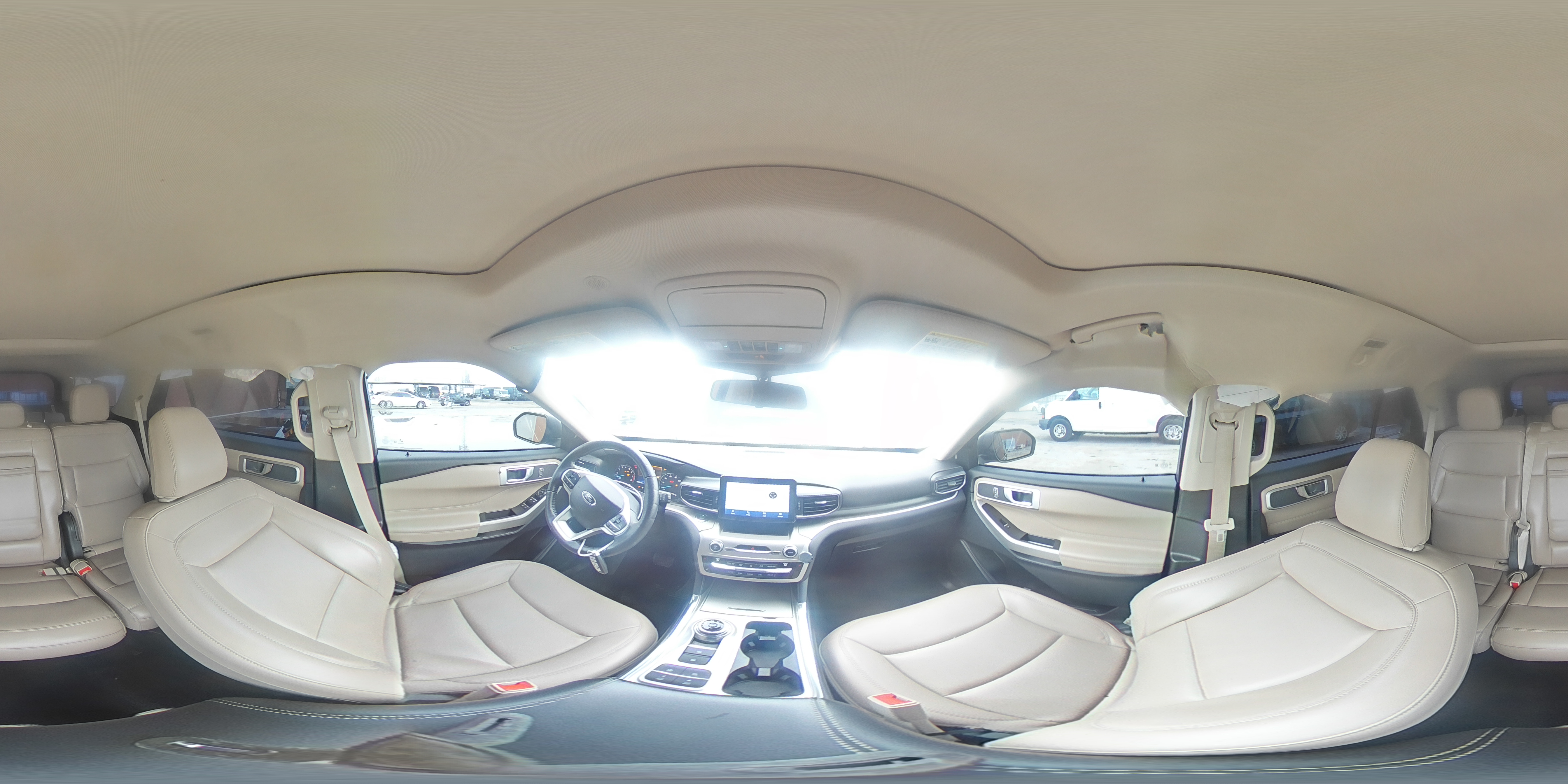 2021 Ford Explorer - Image 14