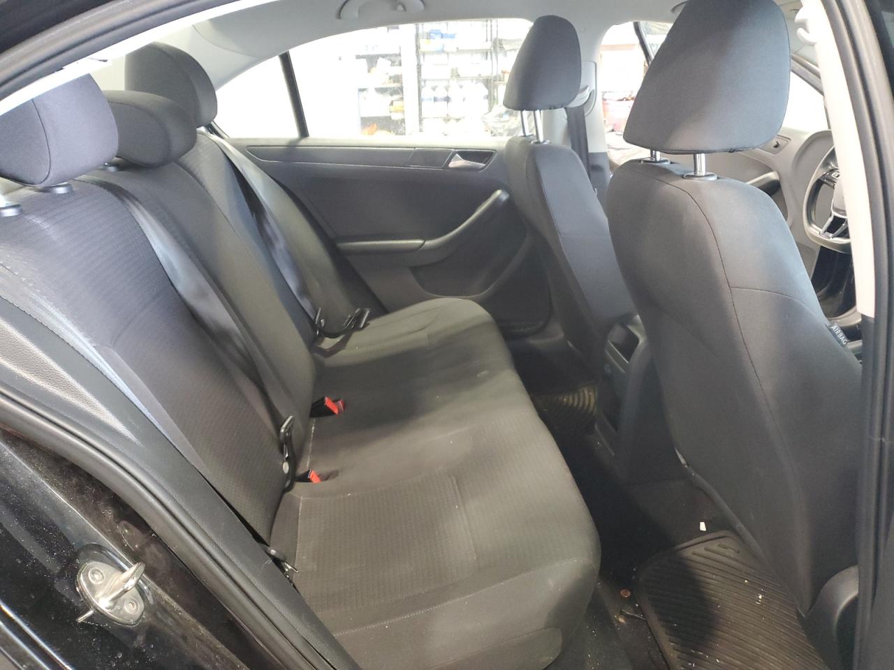 2016 Volkswagen Jetta - Image 10
