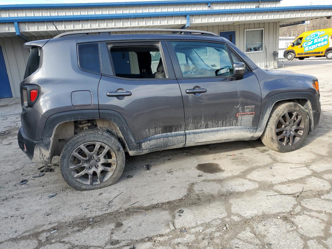 2016 Jeep Renegade - Image 3