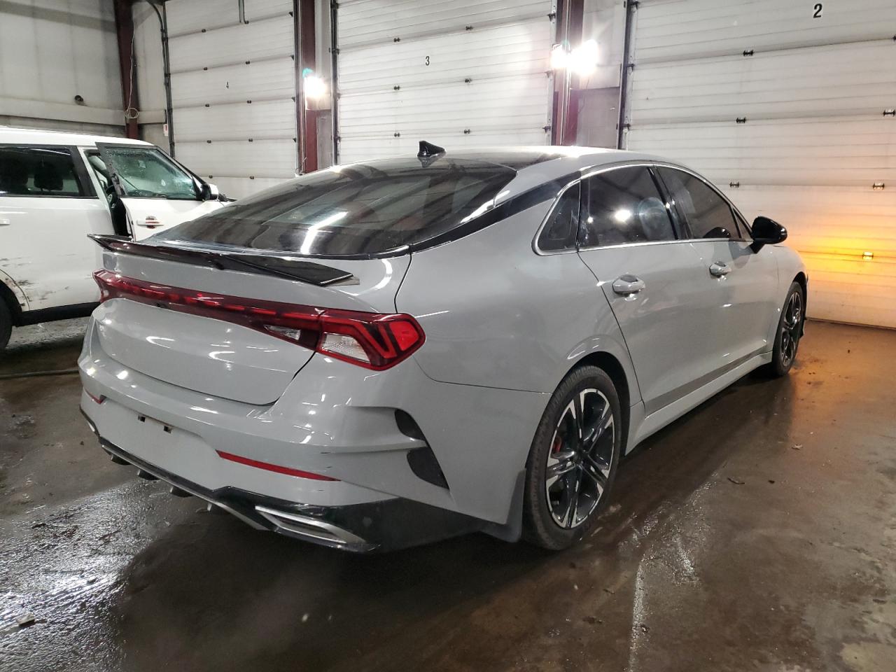 2022 Kia K5 - Image 3