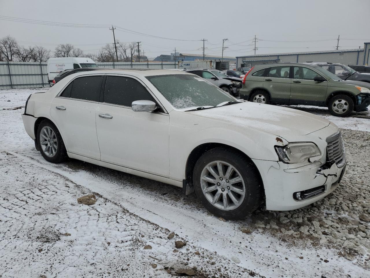 2014 Chrysler 300 - Image 4