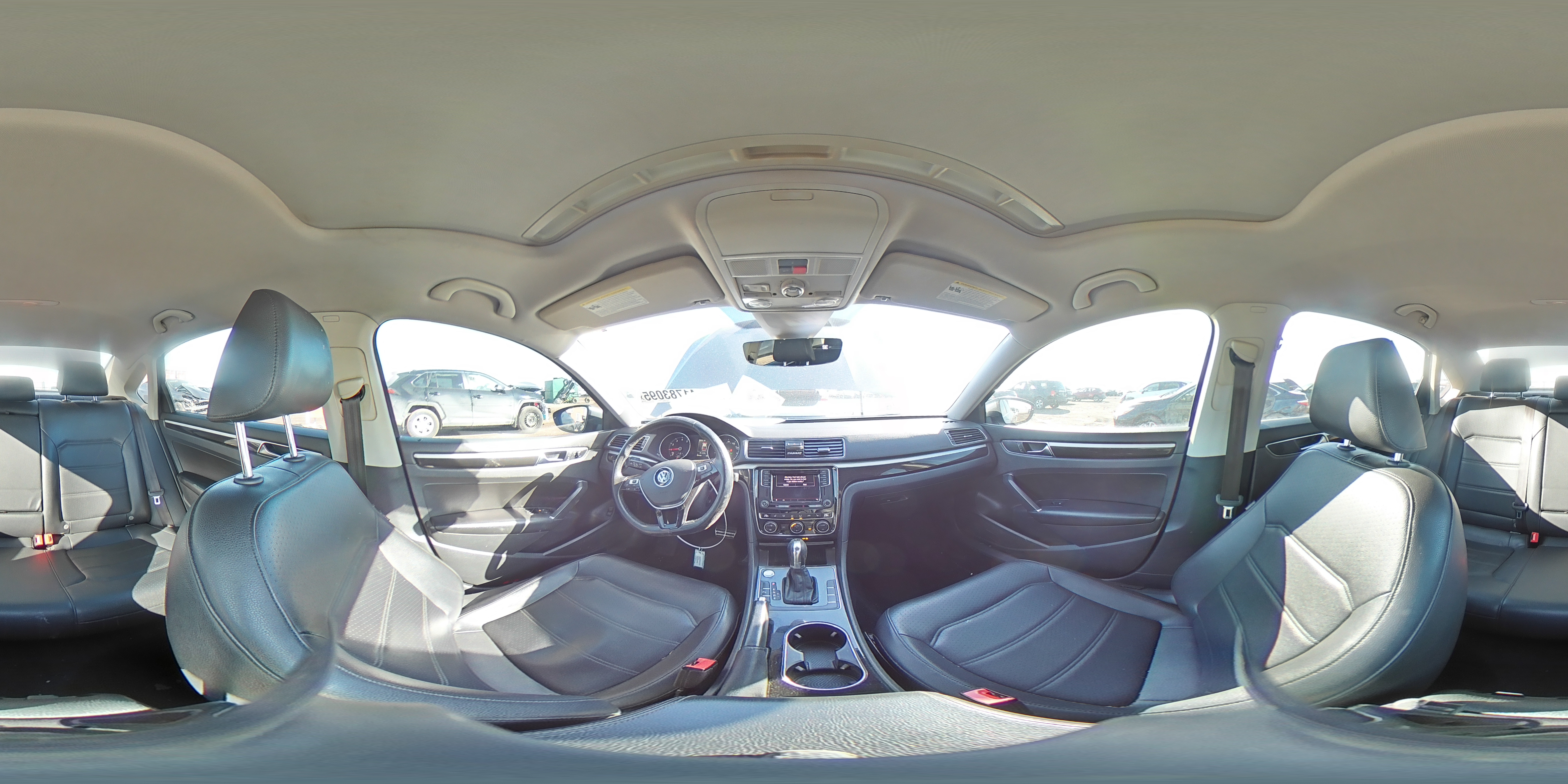 2019 Volkswagen Passat - Image 12