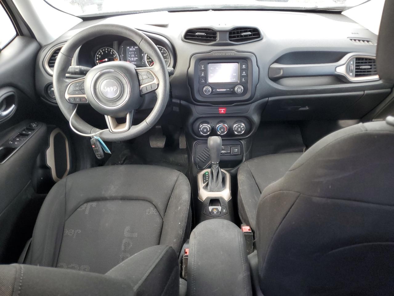 2017 Jeep Renegade - Image 8