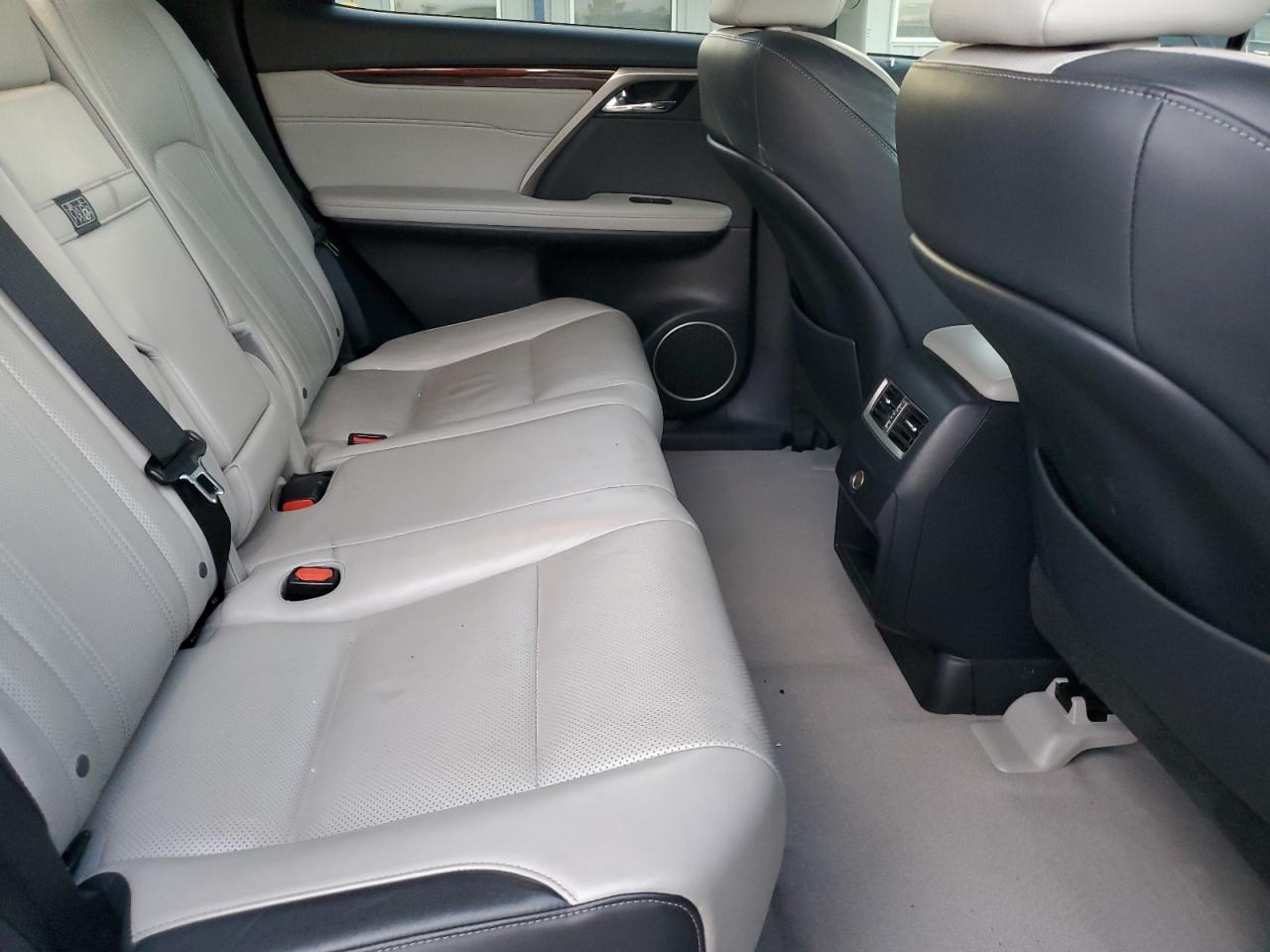 2017 Lexus RX - Image 12
