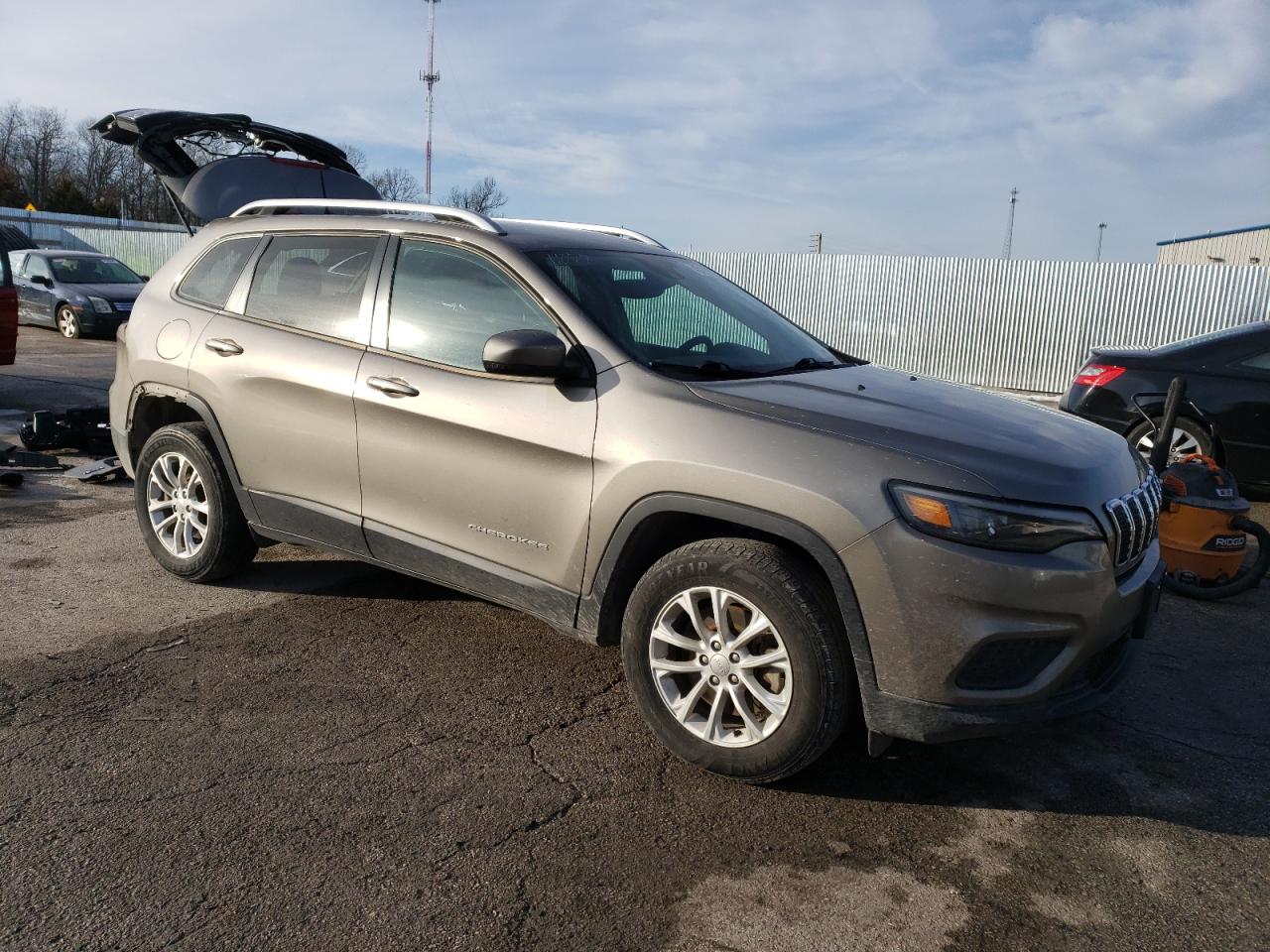 2020 Jeep Grand Cherokee - Image 4