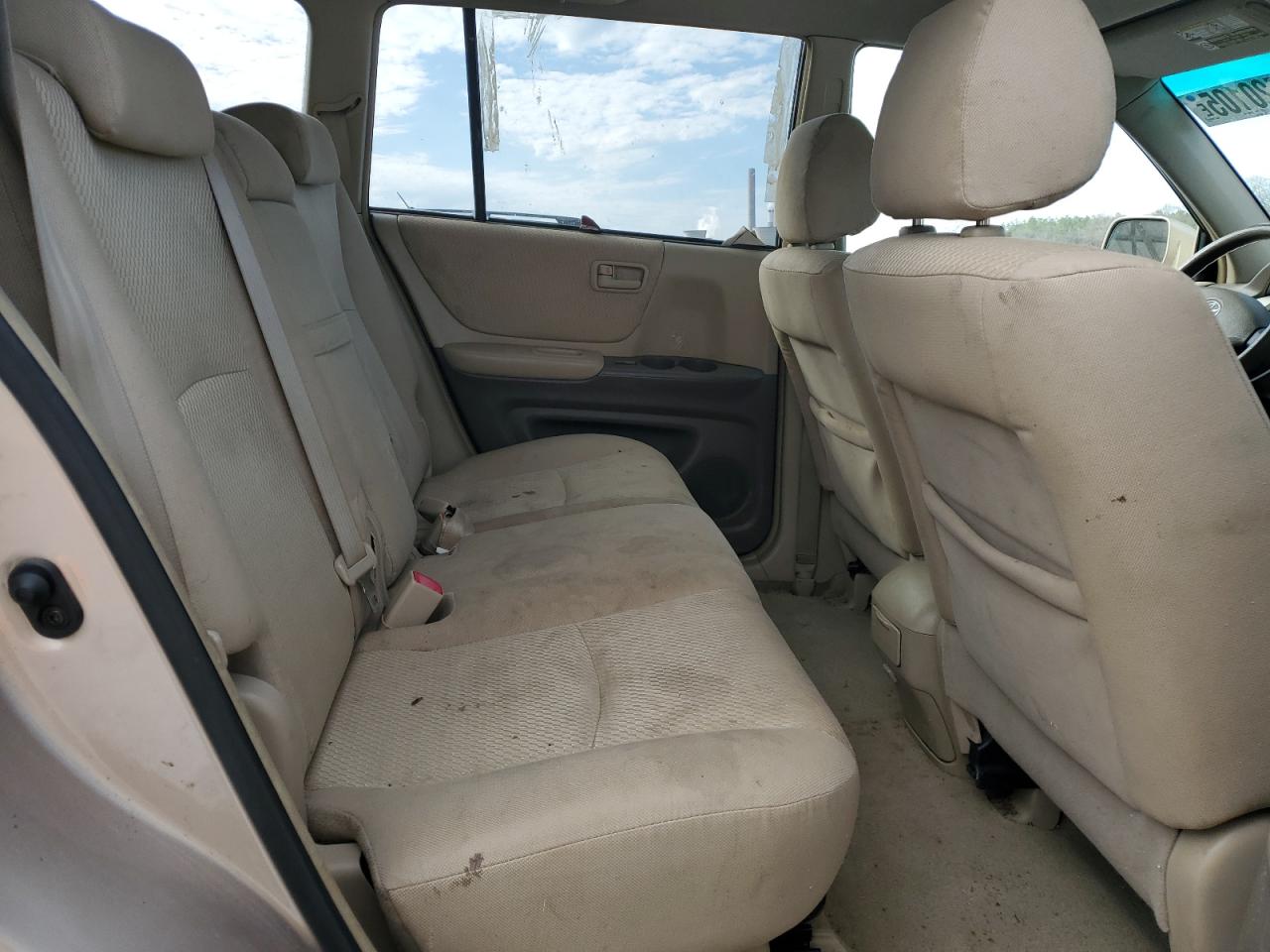 2005 Toyota Highlander - Image 11