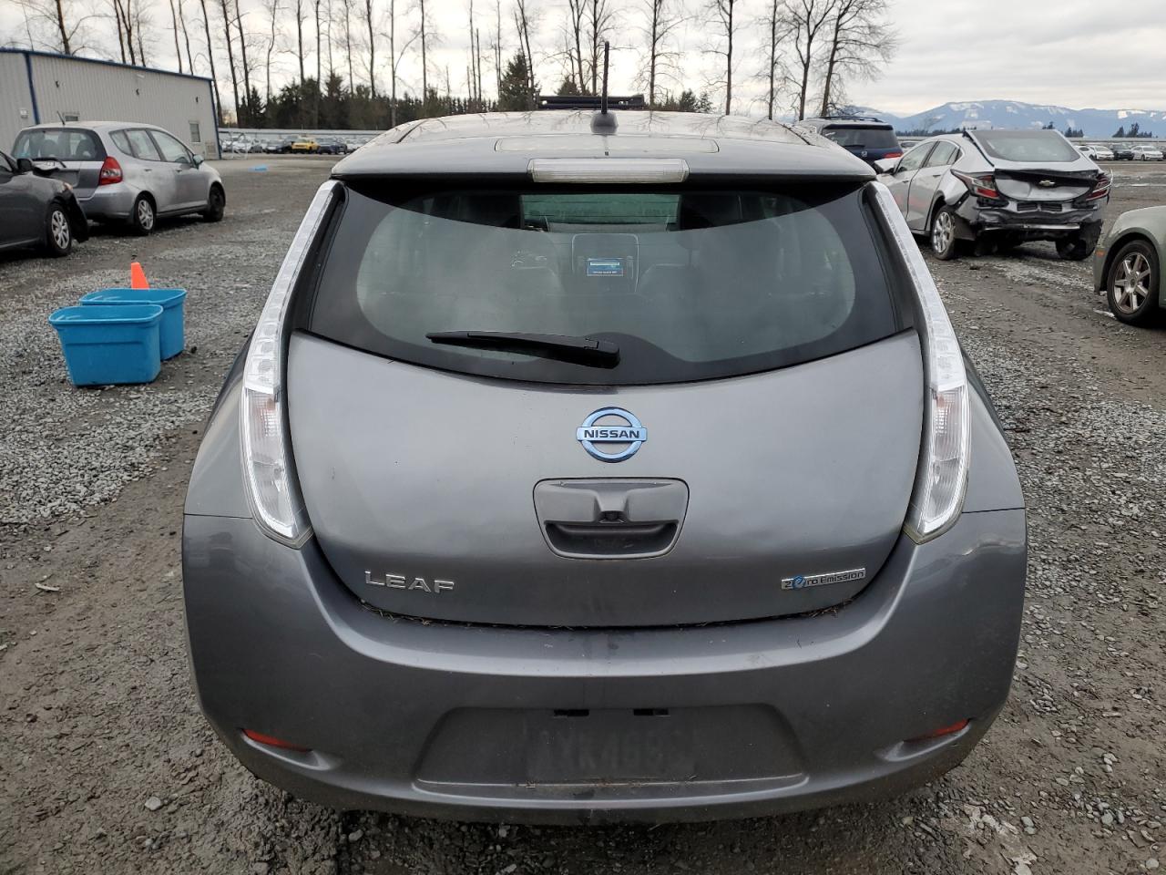 2015 Nissan Leaf - Image 6