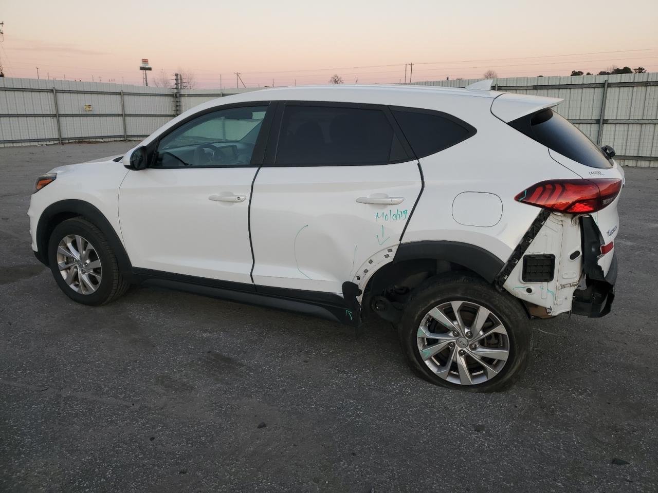 2019 Hyundai Tucson - Image 2