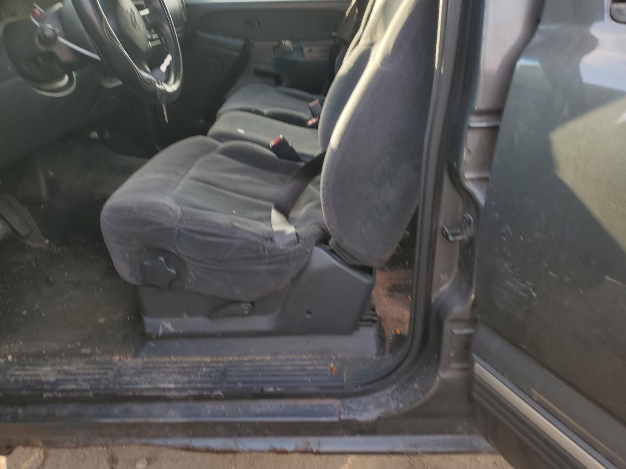 2002 Chevrolet Silverado - Image 7