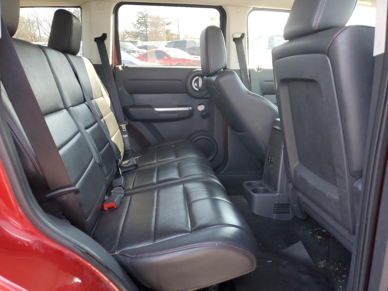2008 Dodge Nitro - Image 11