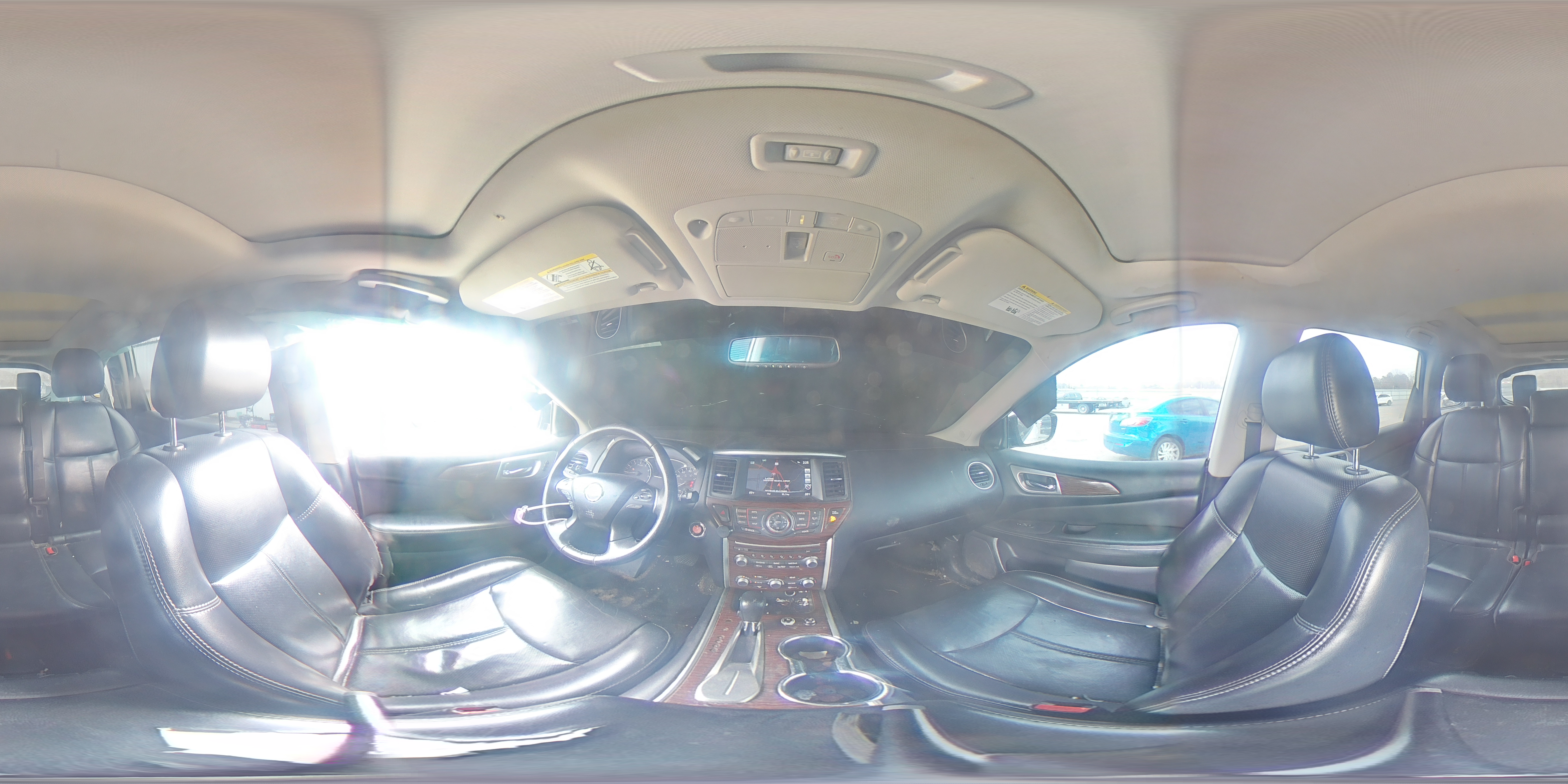 2017 Nissan Pathfinder - Image 13