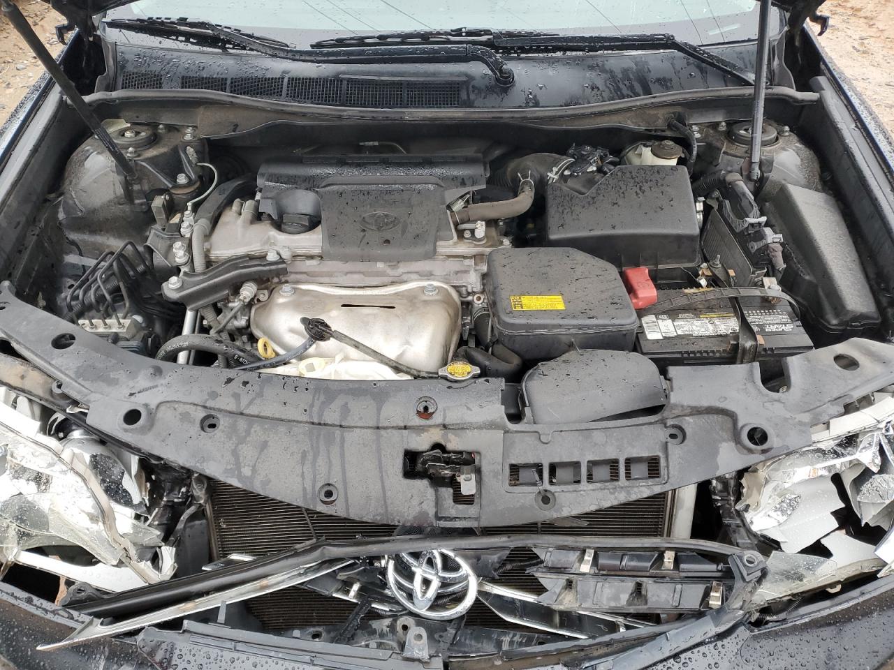2014 Toyota Camry - Image 12