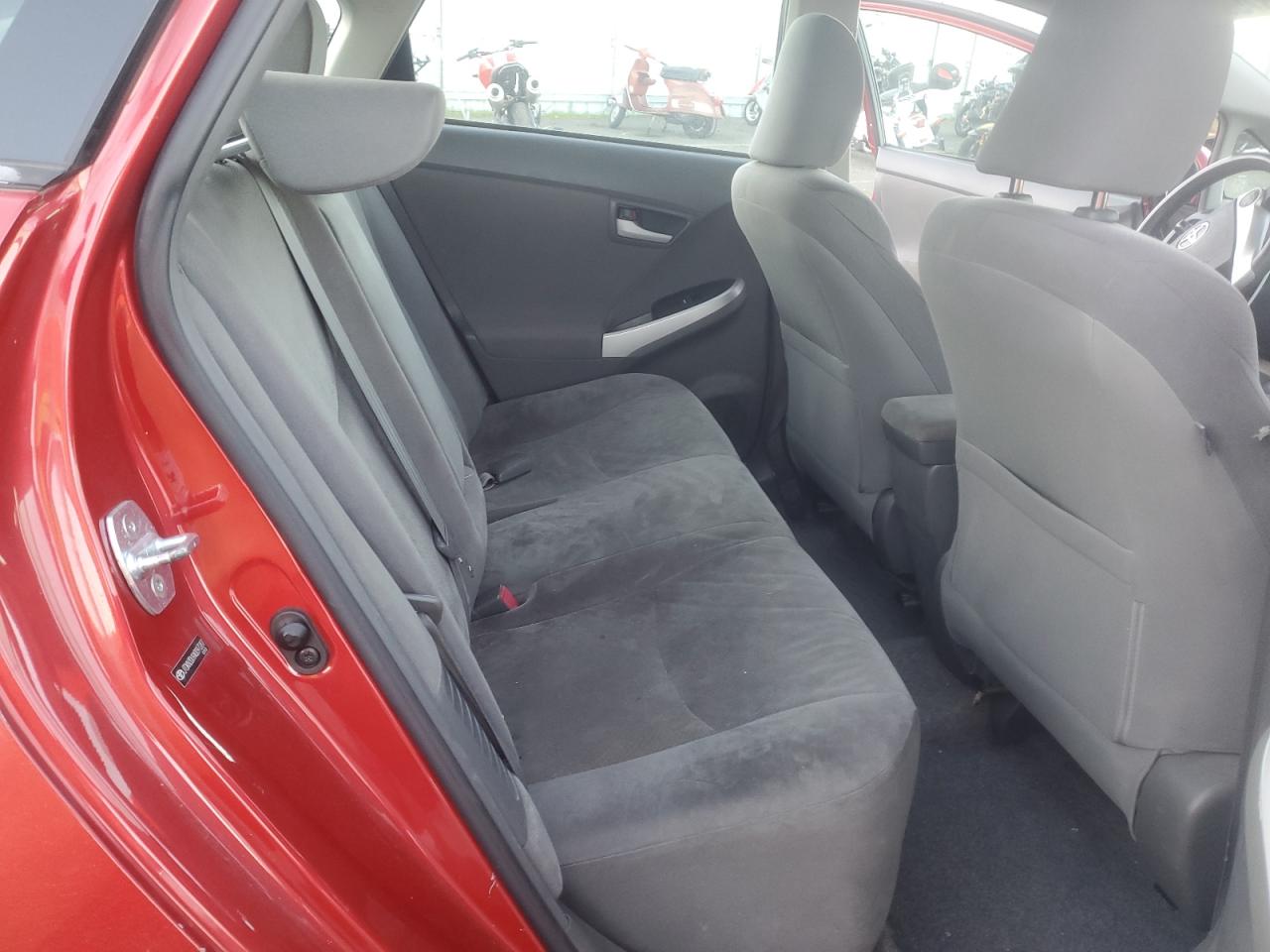 2010 Toyota Prius - Image 10