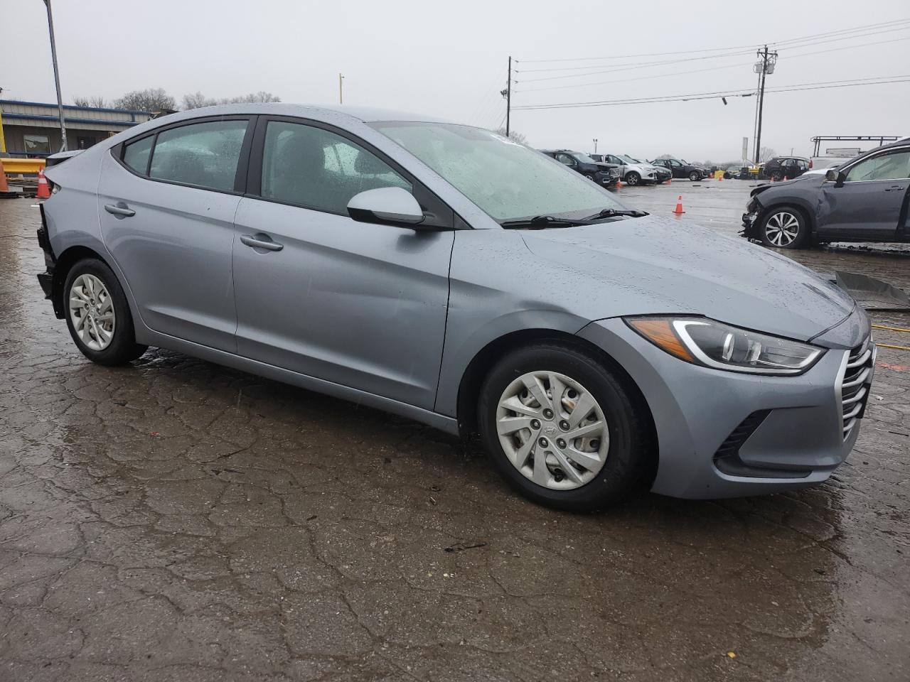 2017 Hyundai Elantra - Image 4