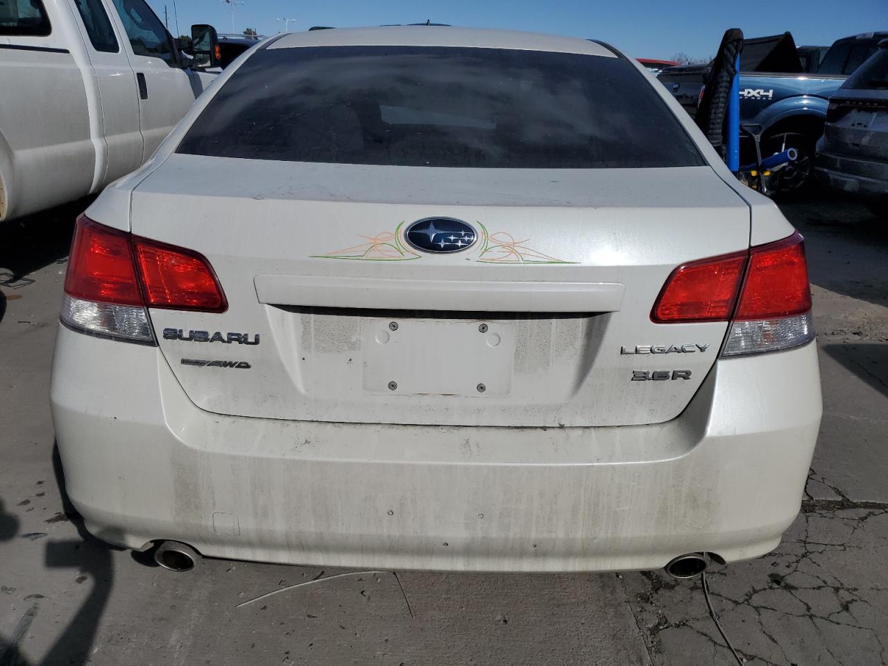 2010 Subaru Legacy - Image 6