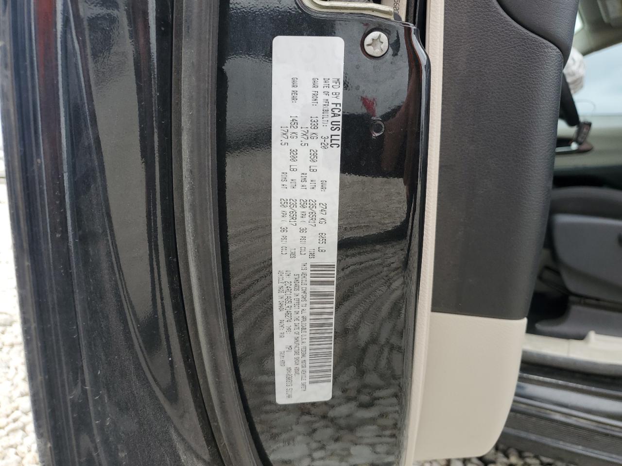 2020 Chrysler Voyager - Image 15