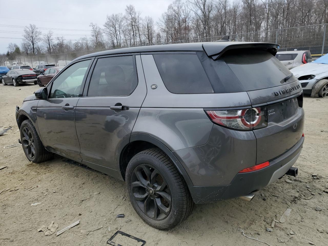 2015 Land Rover Discovery - Image 2