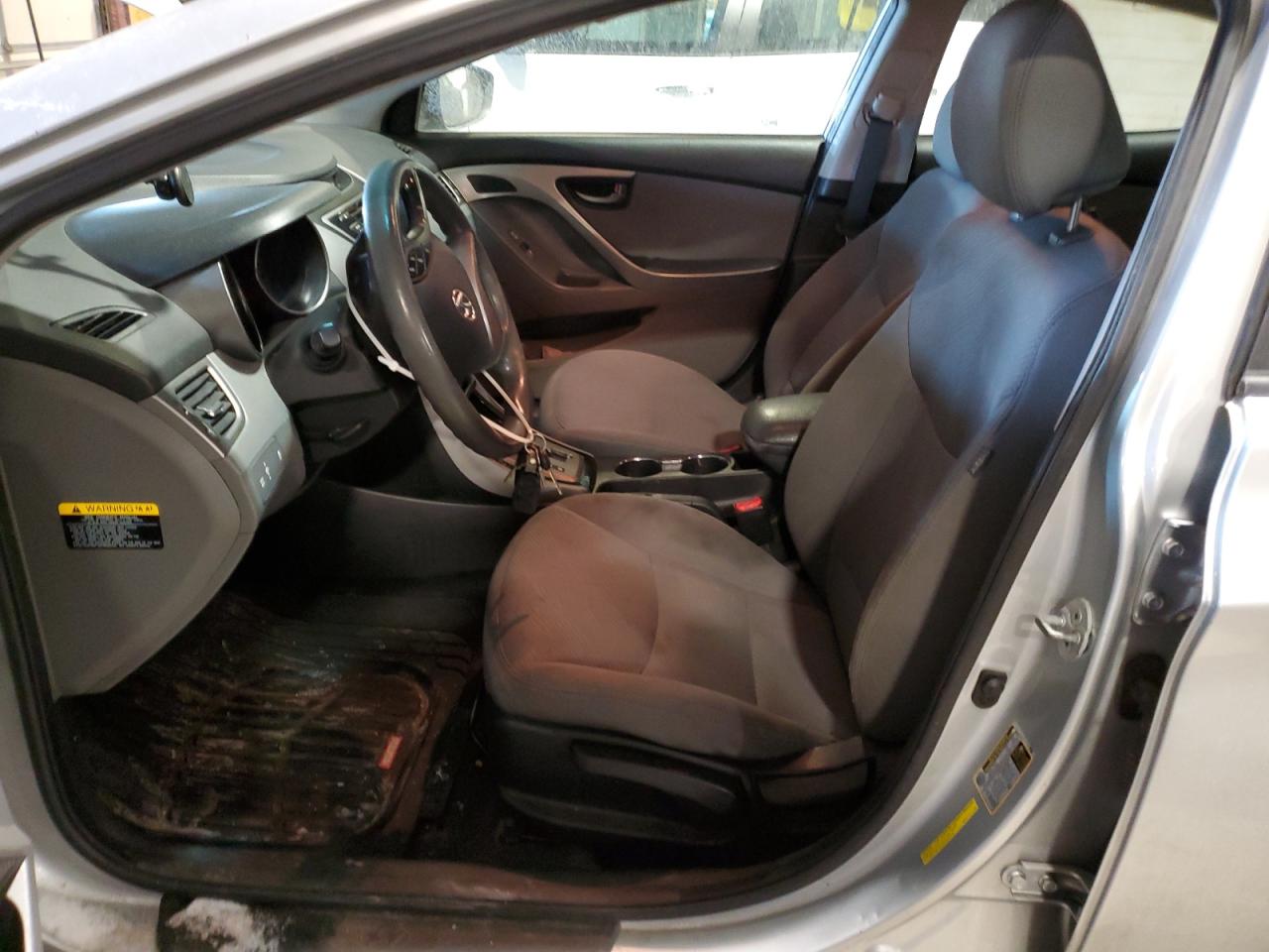2013 Hyundai Elantra - Image 7