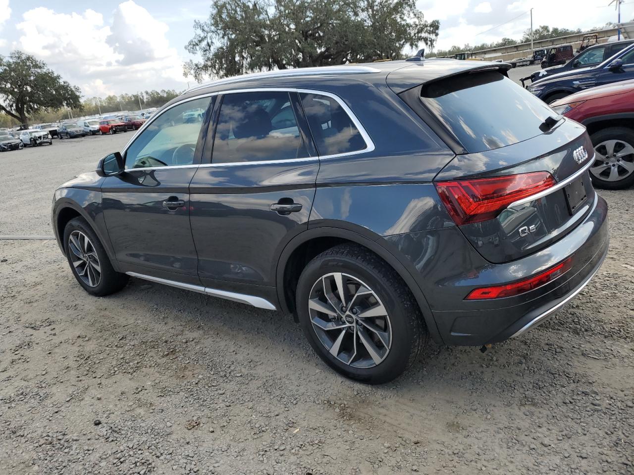 2021 Audi Q5 - Image 2