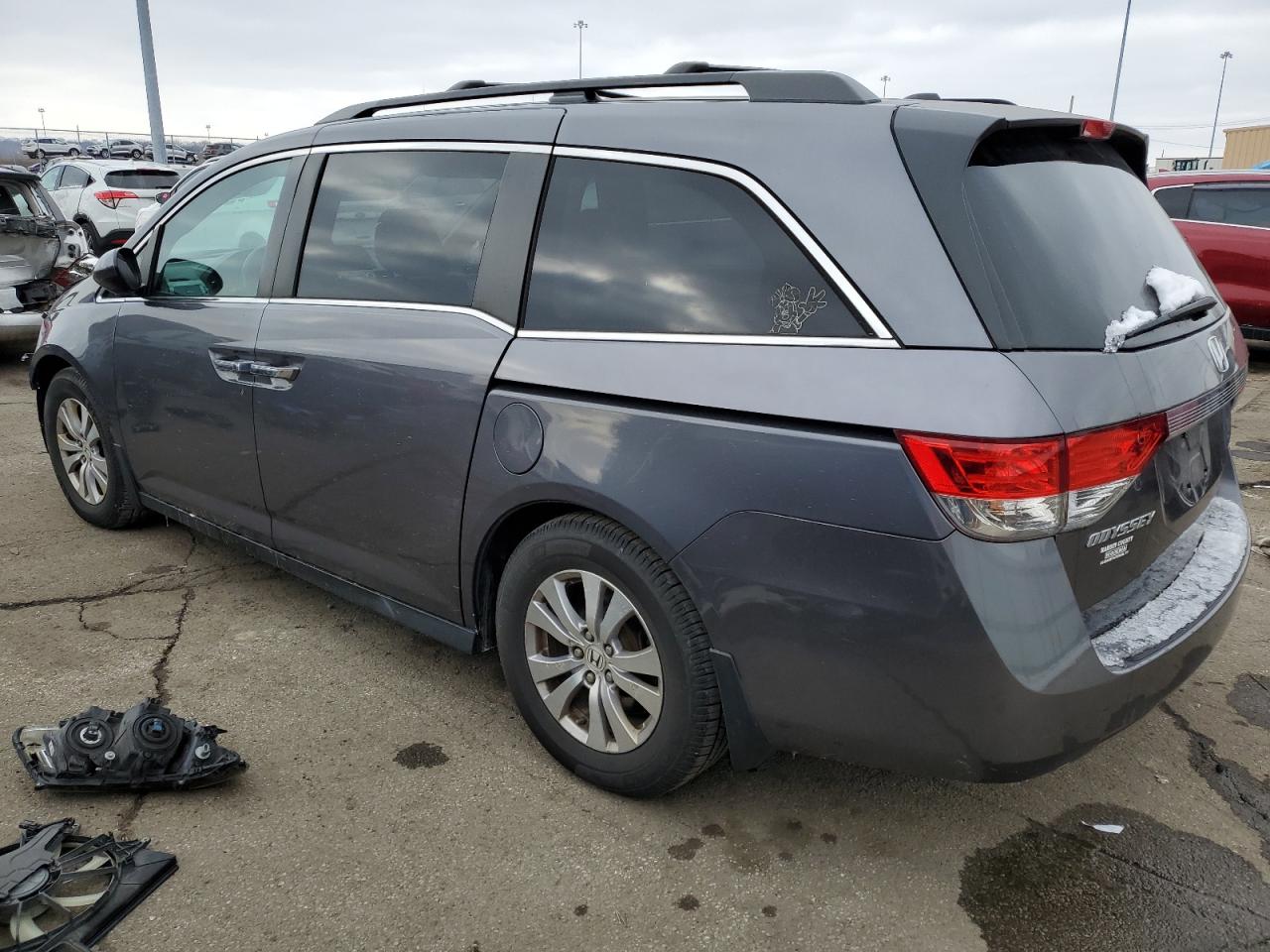 2016 Honda Odyssey - Image 2