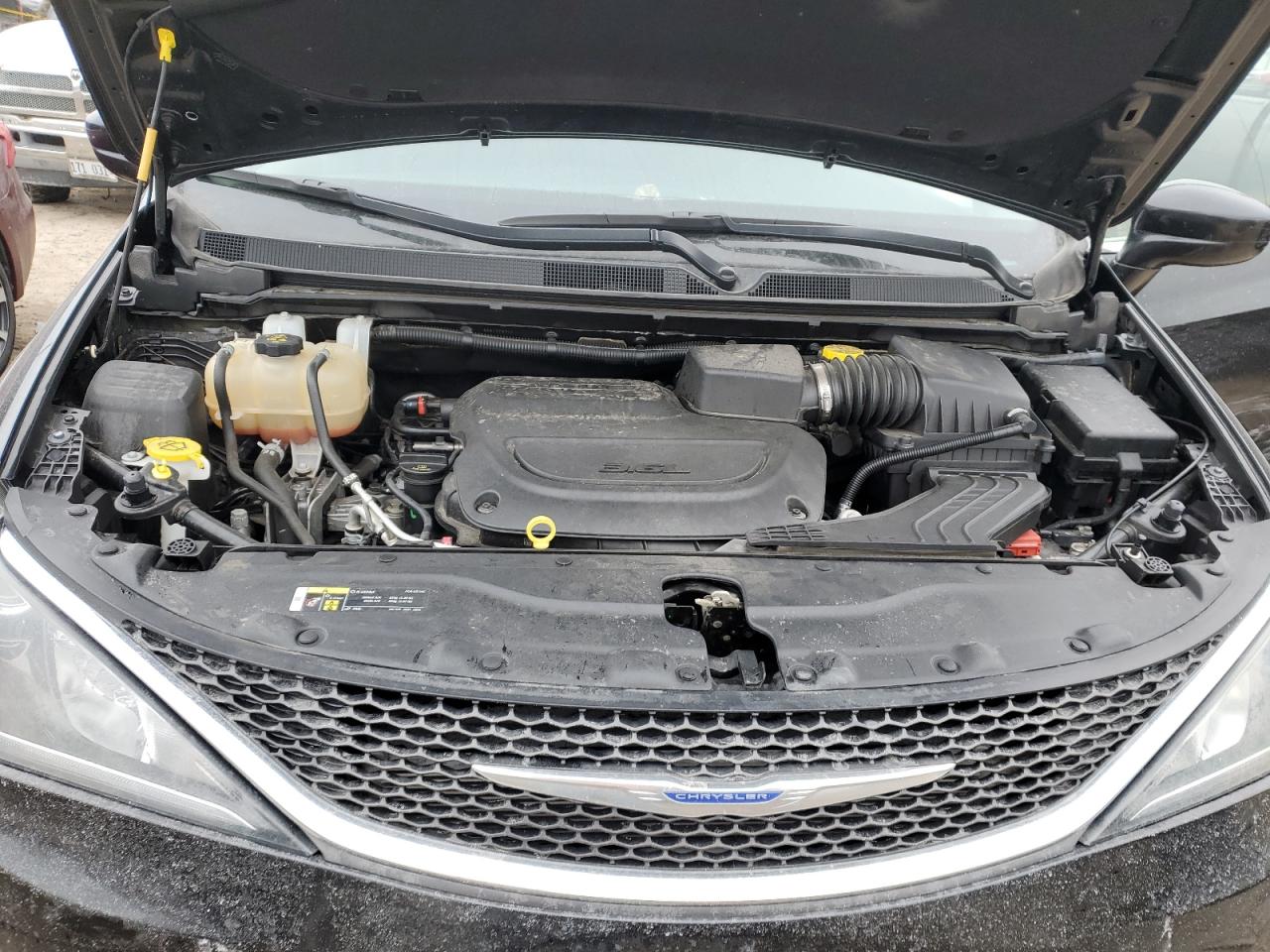 2020 Chrysler Pacifica - Image 12