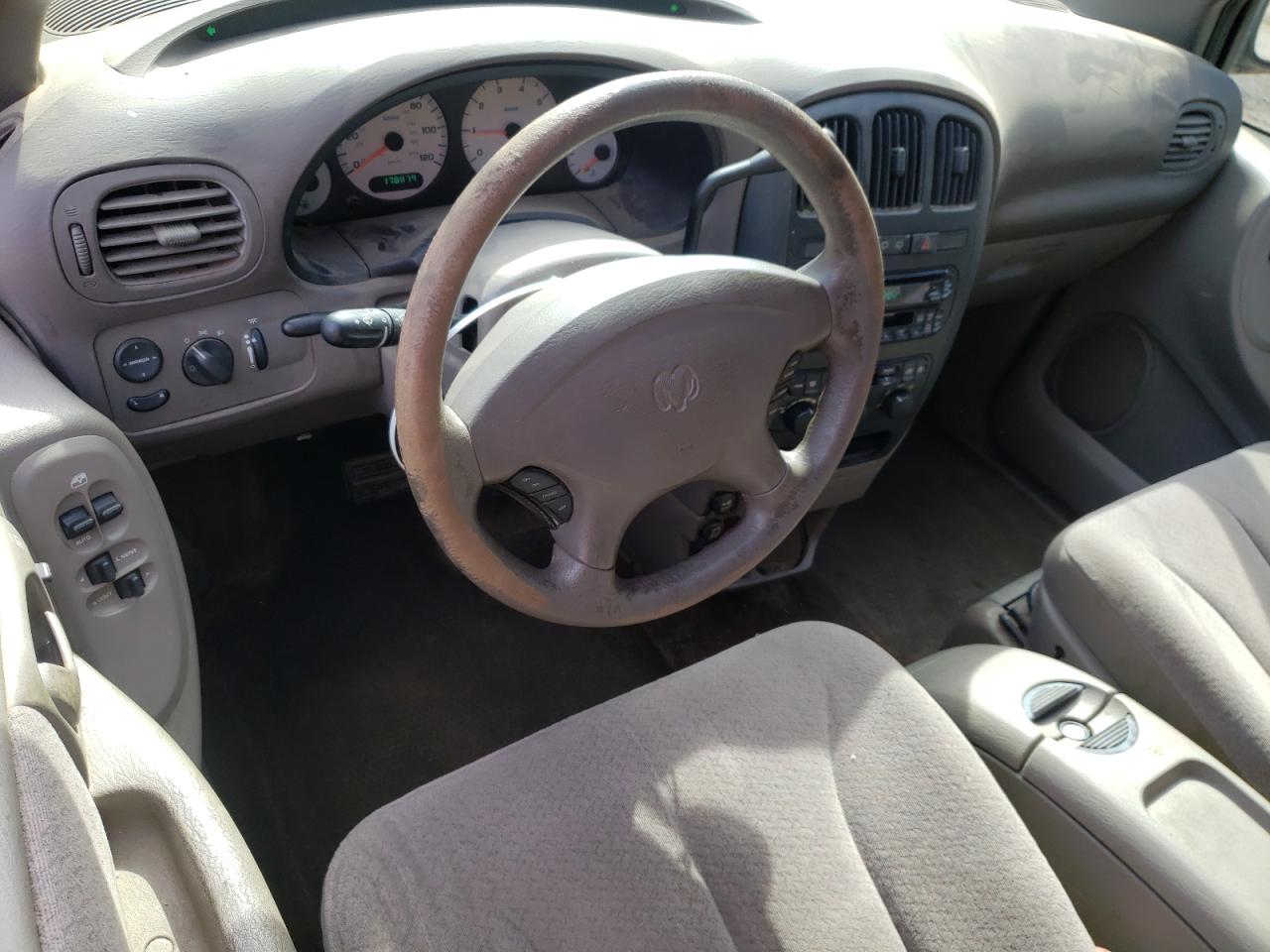 2001 Dodge Caravan - Image 8