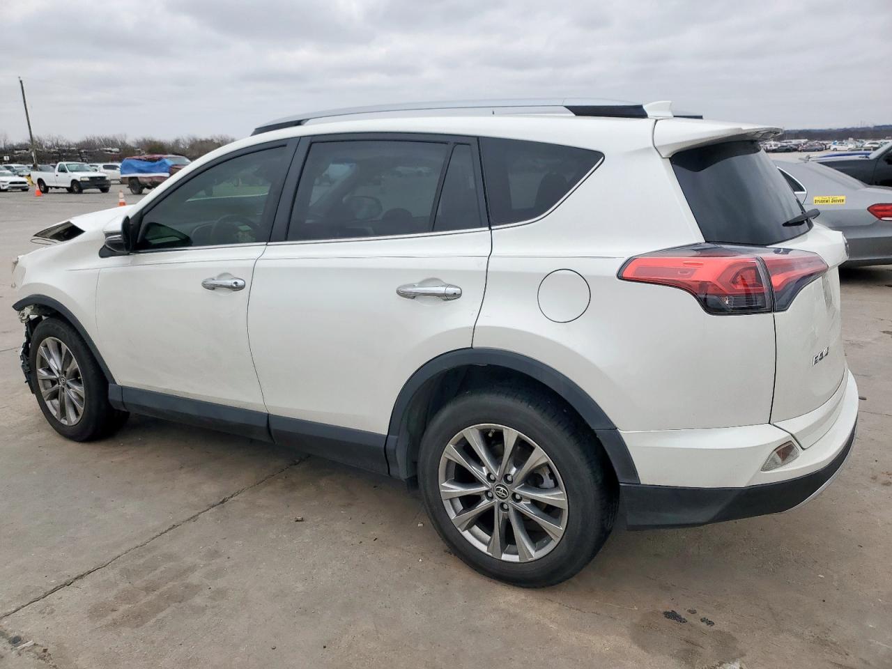 2018 Toyota RAV 4 - Image 2