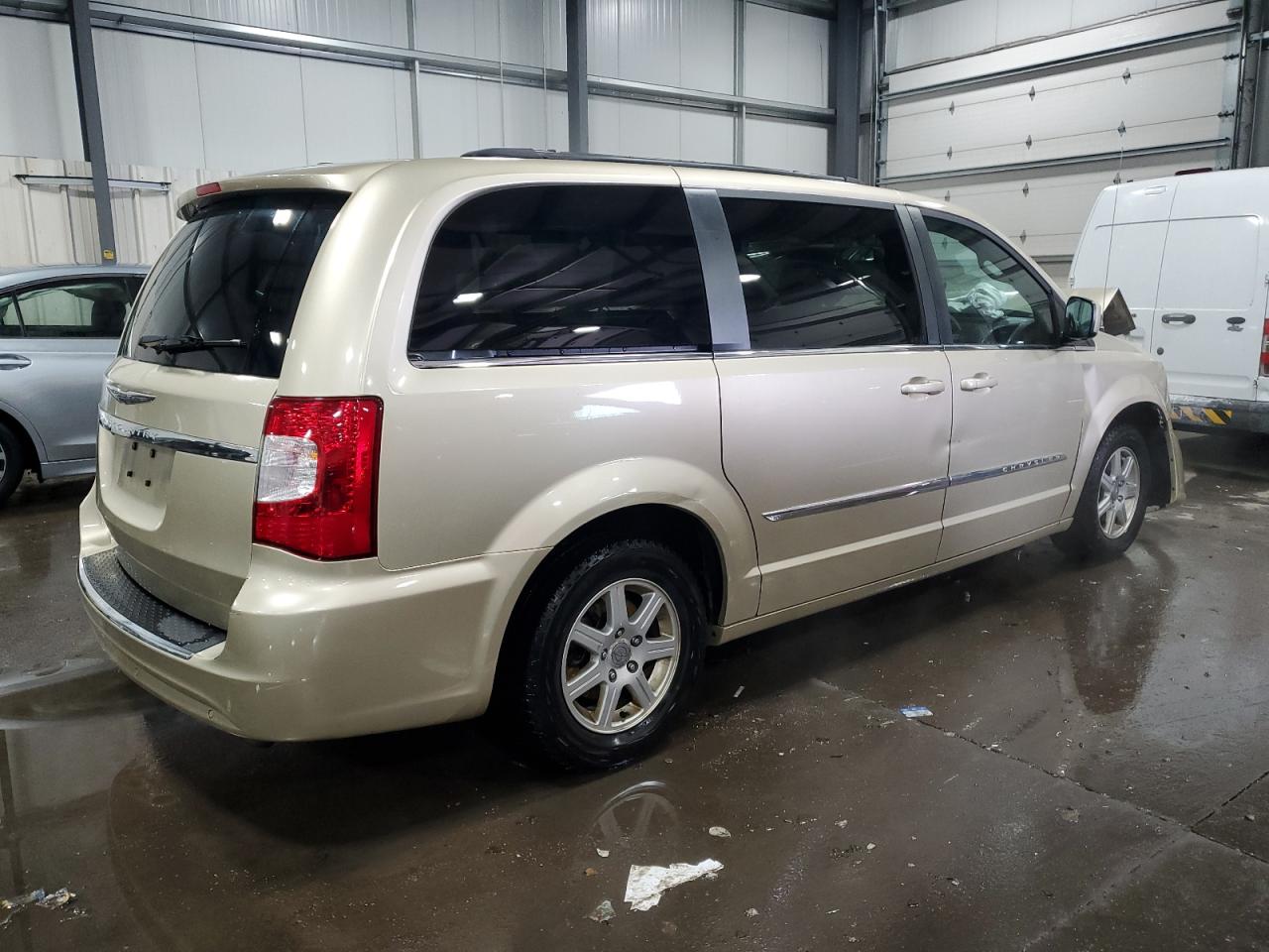 2012 Chrysler Town & Country - Image 3