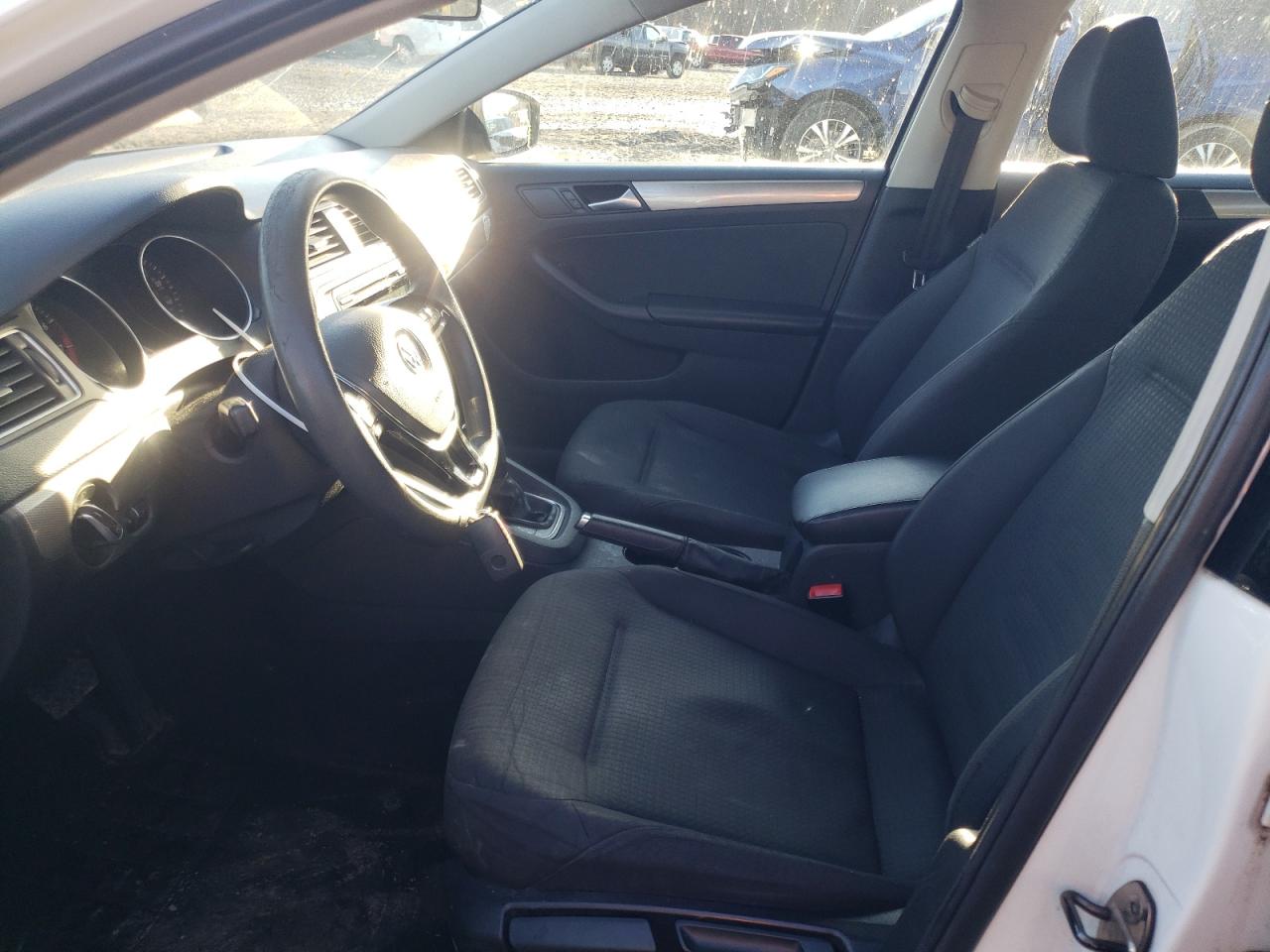 2015 Volkswagen Jetta - Image 8