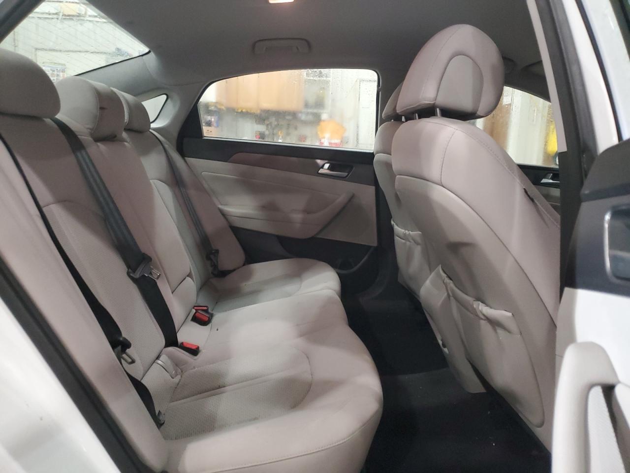 2015 Hyundai Sonata - Image 10