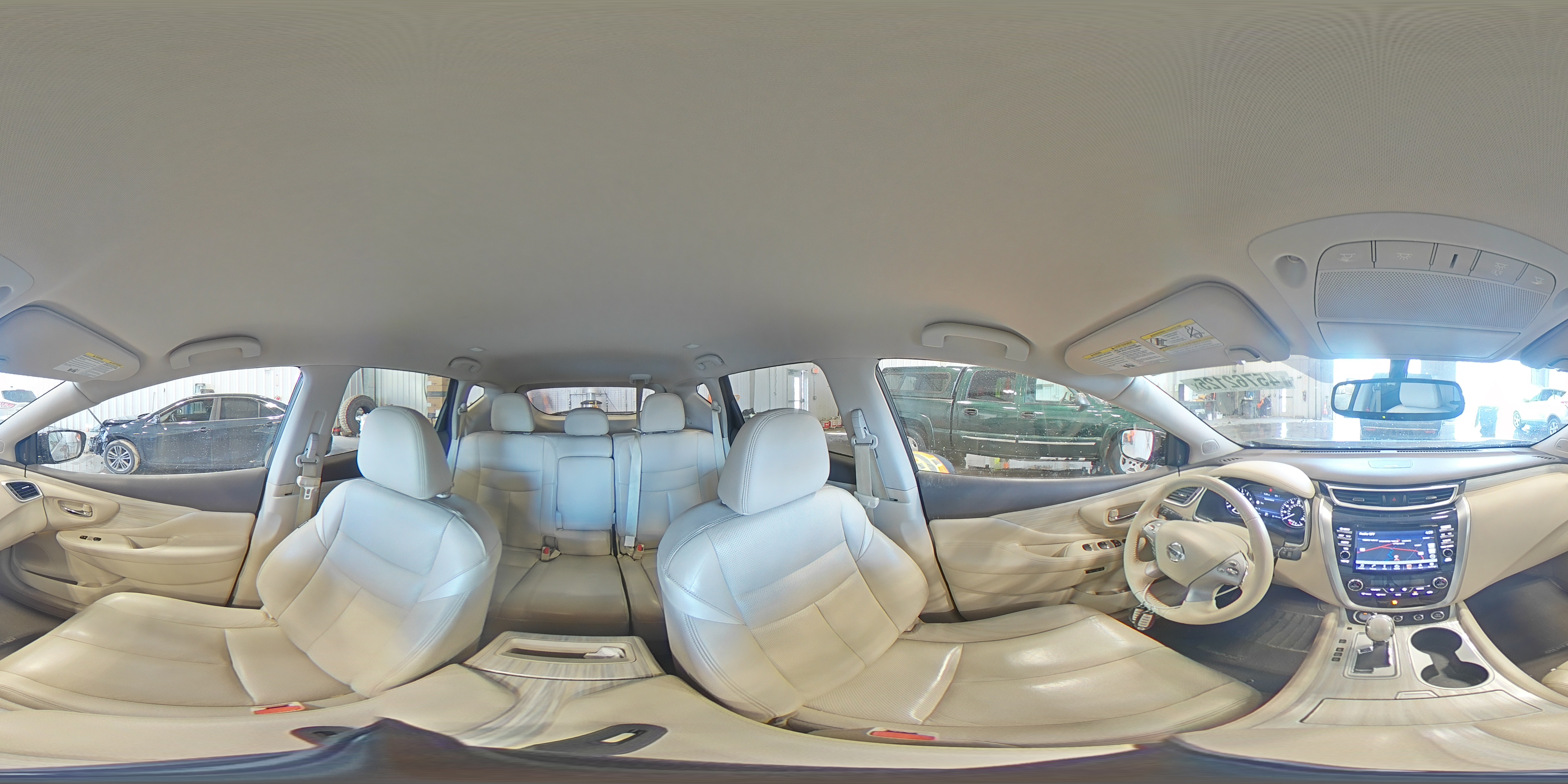 2015 Nissan Murano - Image 15