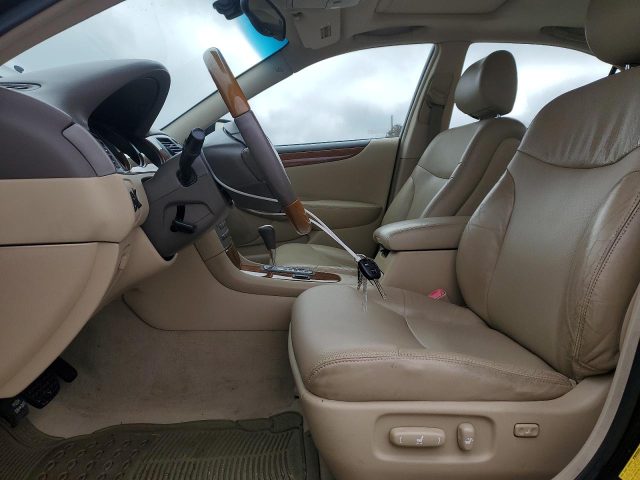 2005 Lexus ES - Image 7