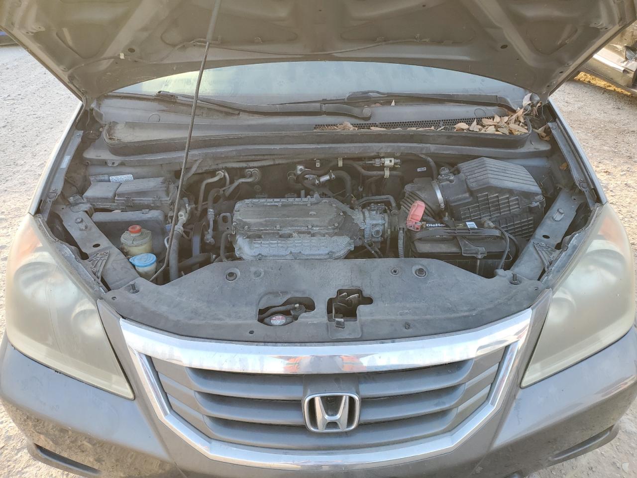 2010 Honda Odyssey - Image 12
