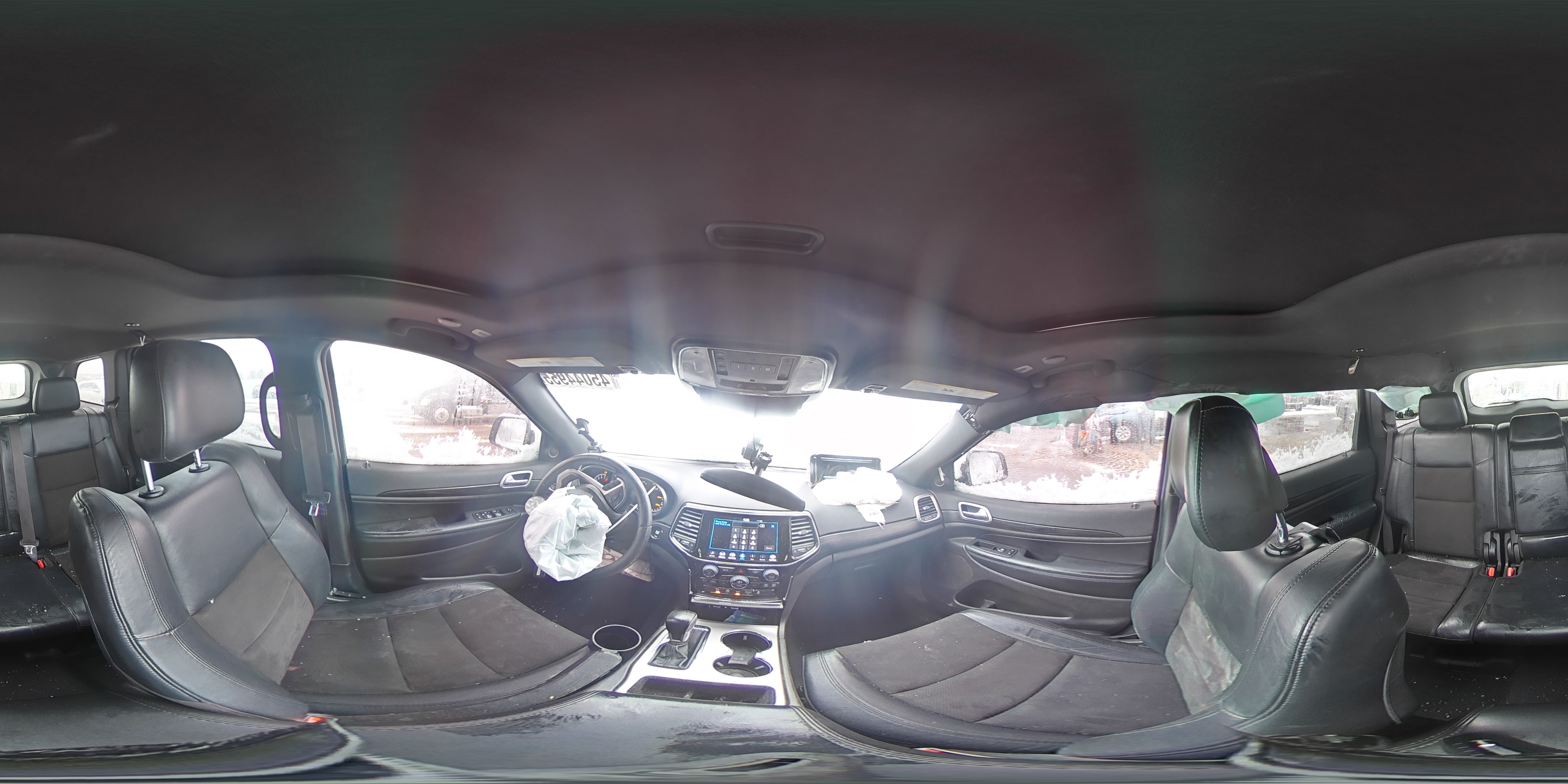2020 Jeep Grand Cherokee - Image 12