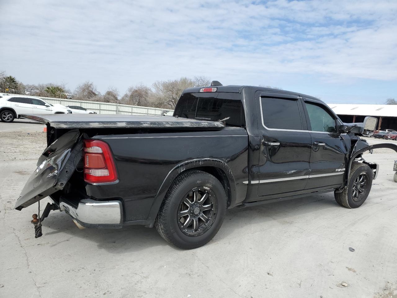 2019 RAM 1500 - Image 3
