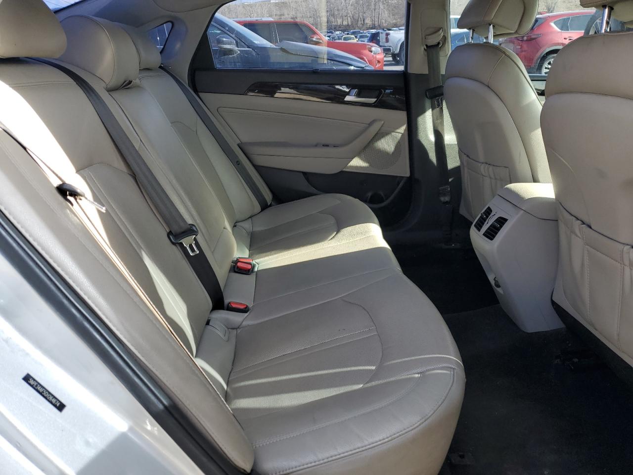 2016 Hyundai Sonata - Image 10