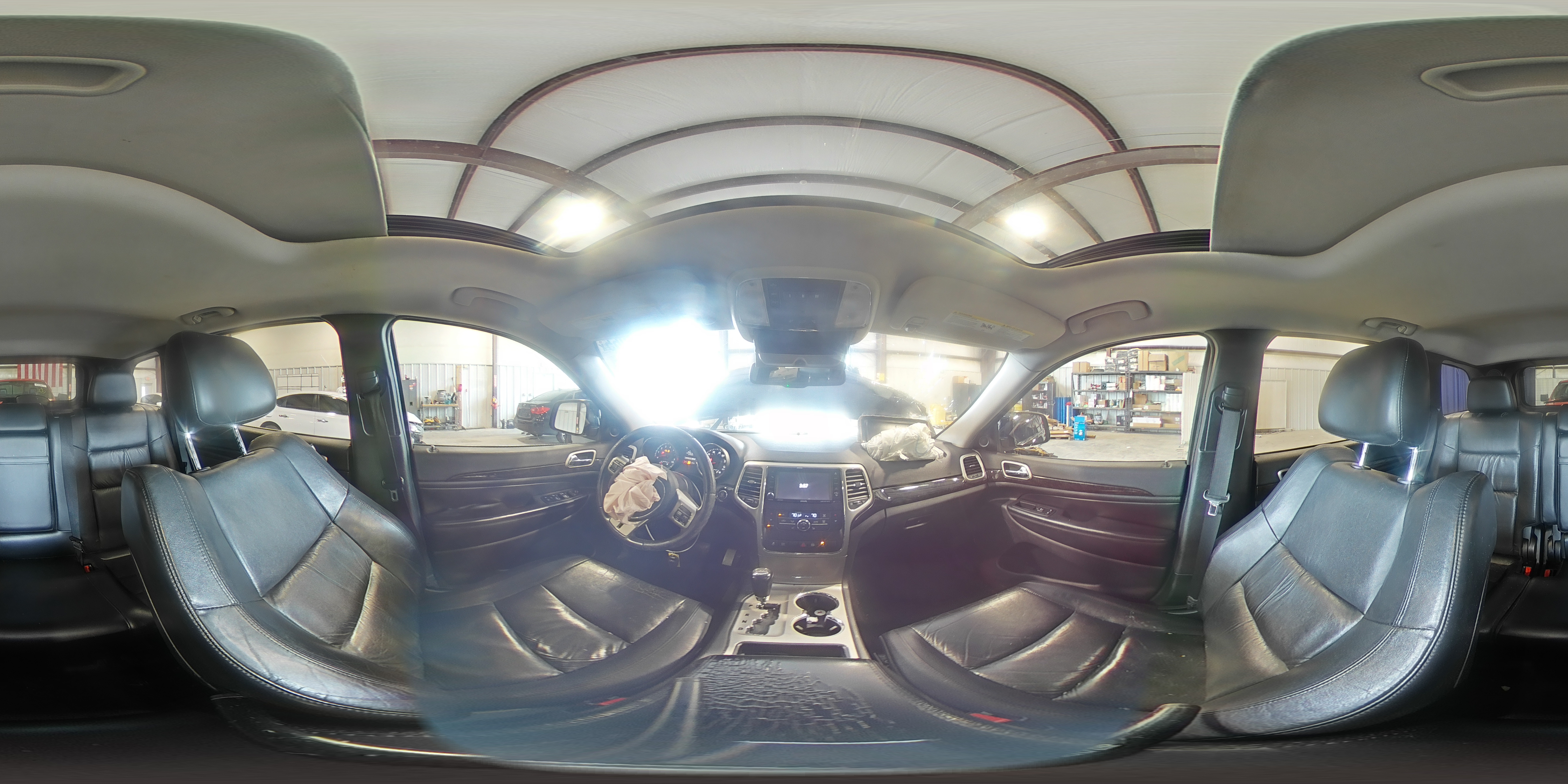 2012 Jeep Grand Cherokee - Image 14