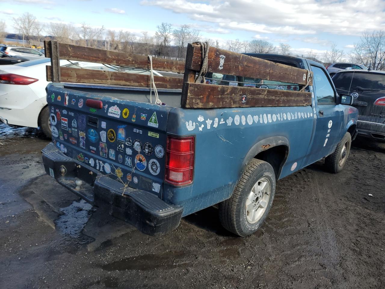 1996 Dodge Dakota - Image 3