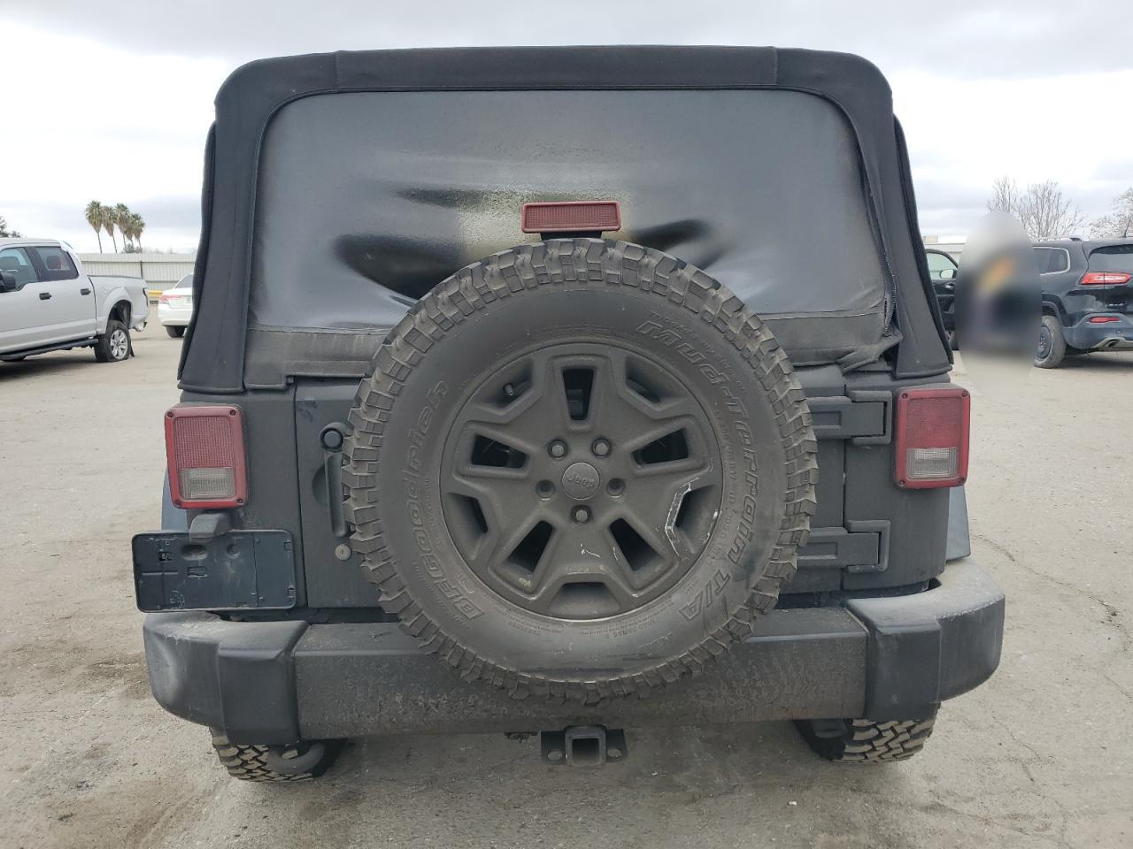 2016 Jeep Wrangler - Image 6
