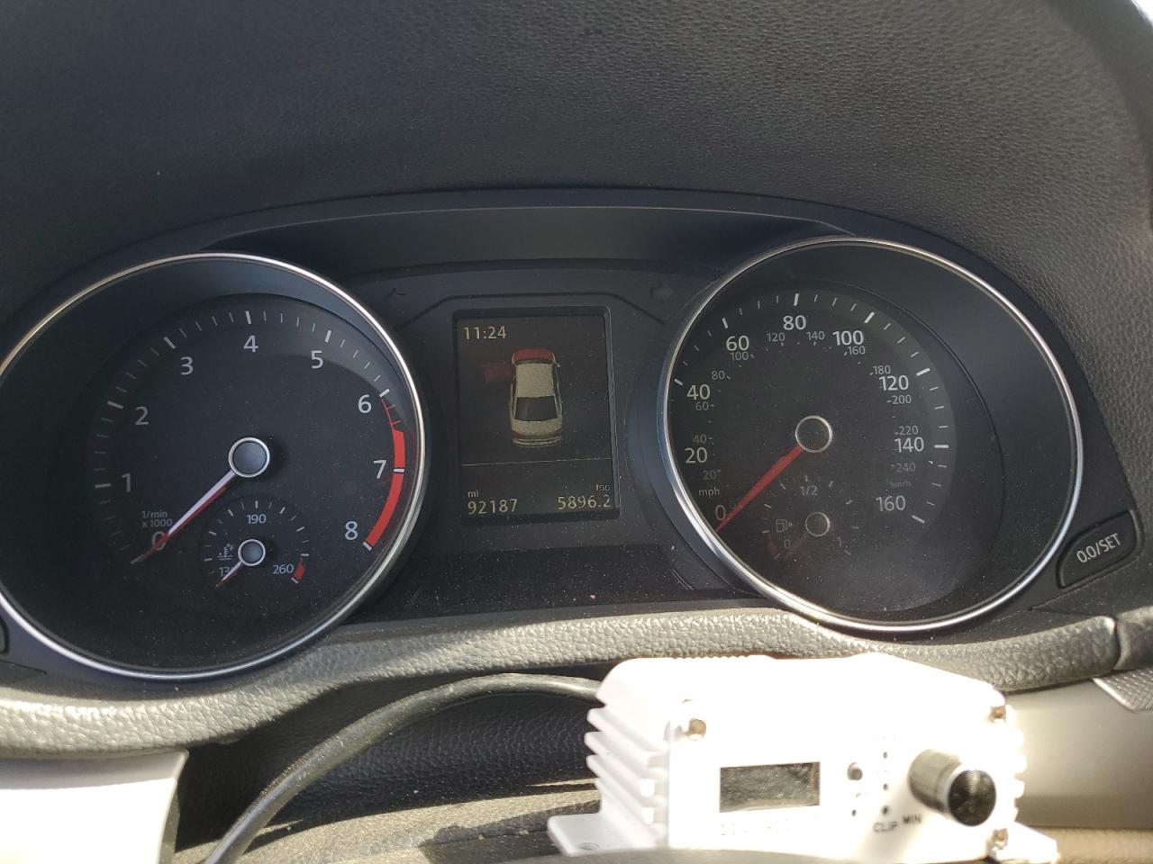 2019 Volkswagen Passat - Image 9