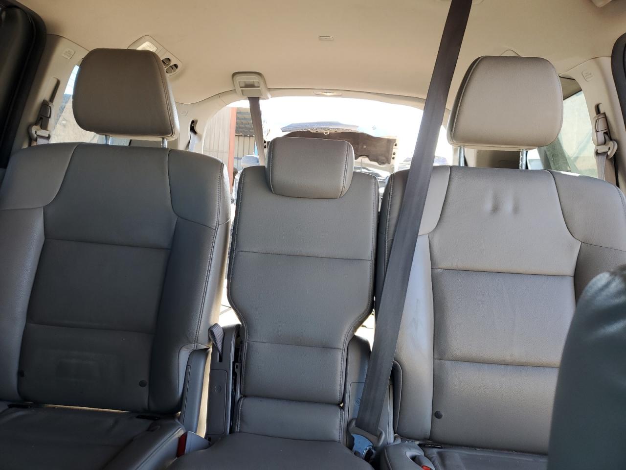 2015 Honda Odyssey - Image 10