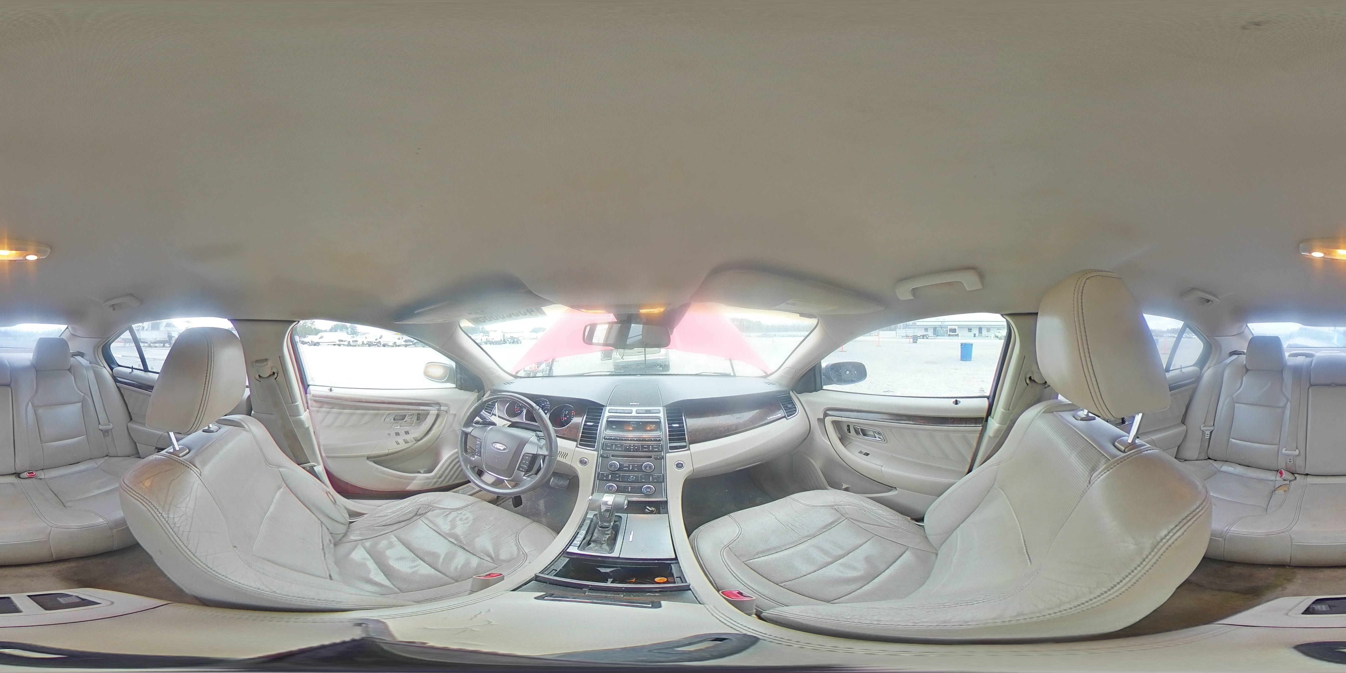 2011 Ford Taurus - Image 13