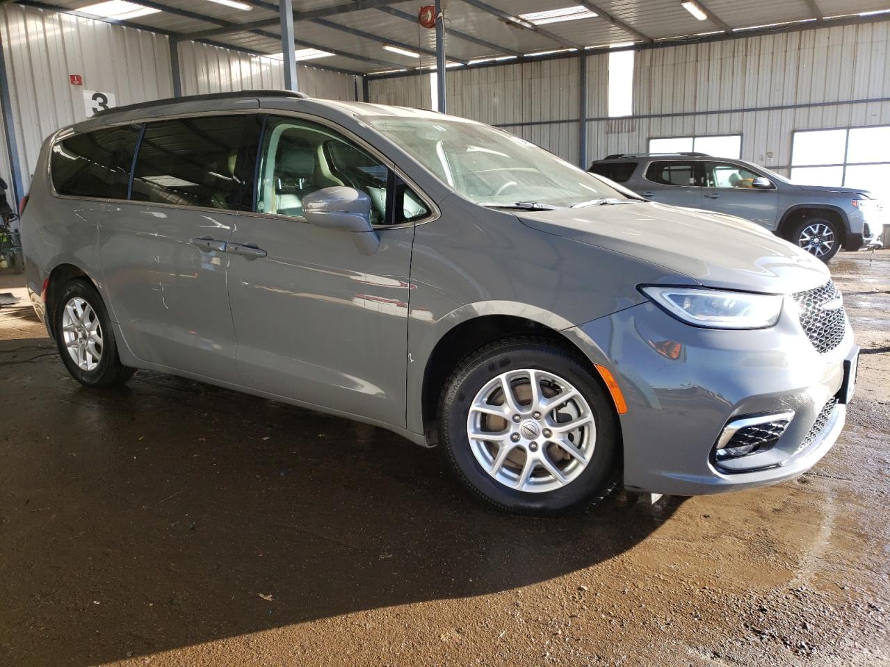 2022 Chrysler Pacifica - Image 4
