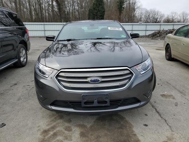  FORD TAURUS 2018 Серый