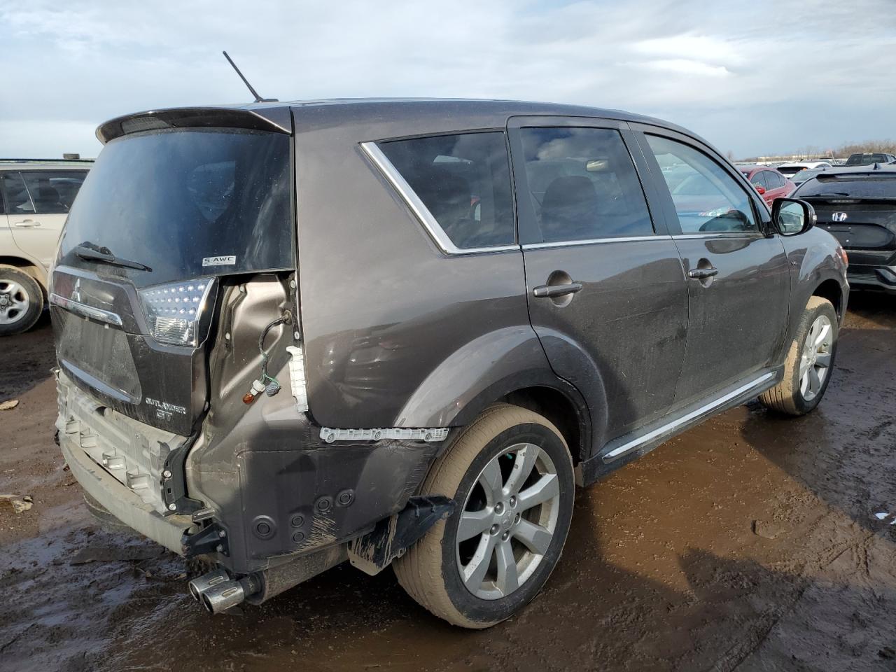 2012 Mitsubishi Outlander - Image 3