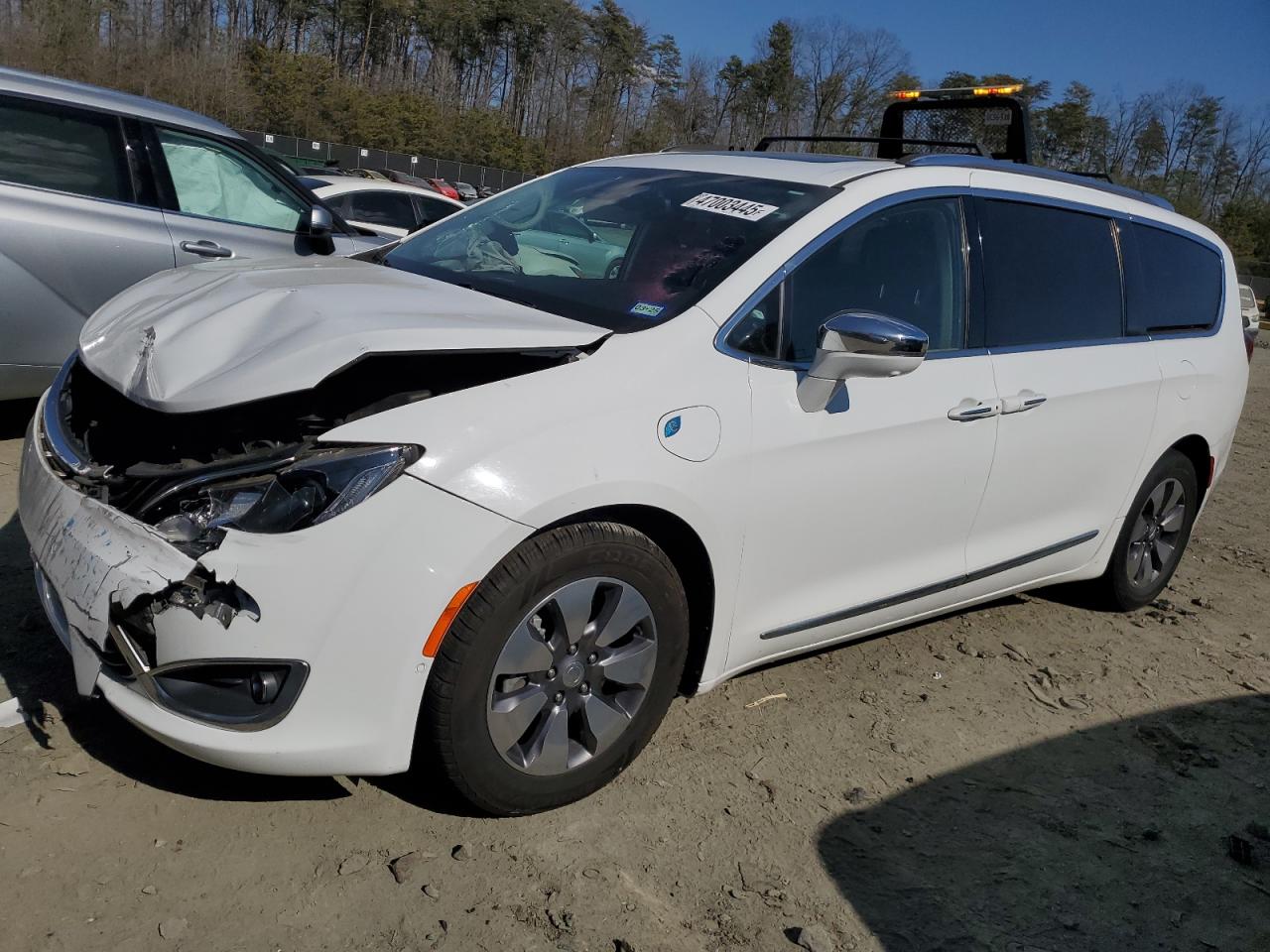 2018 Chrysler Pacifica - Image 1